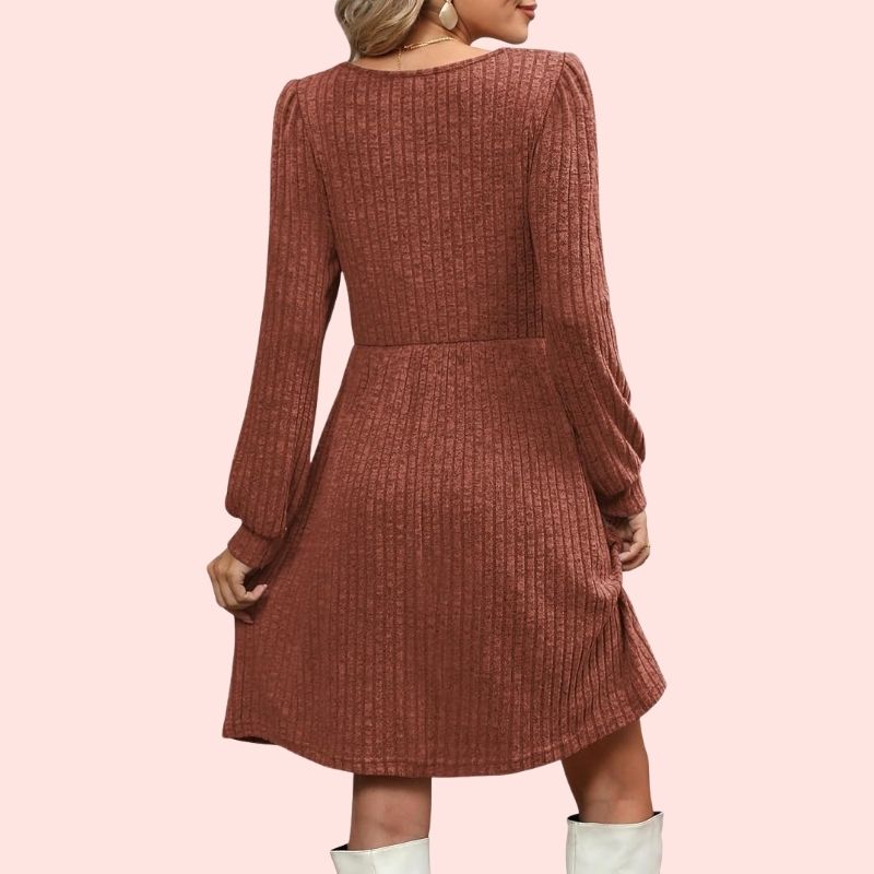 Johanna – Elegantes Feinstrick-Kleid mit Puffärmeln und Karree-Ausschnitt
